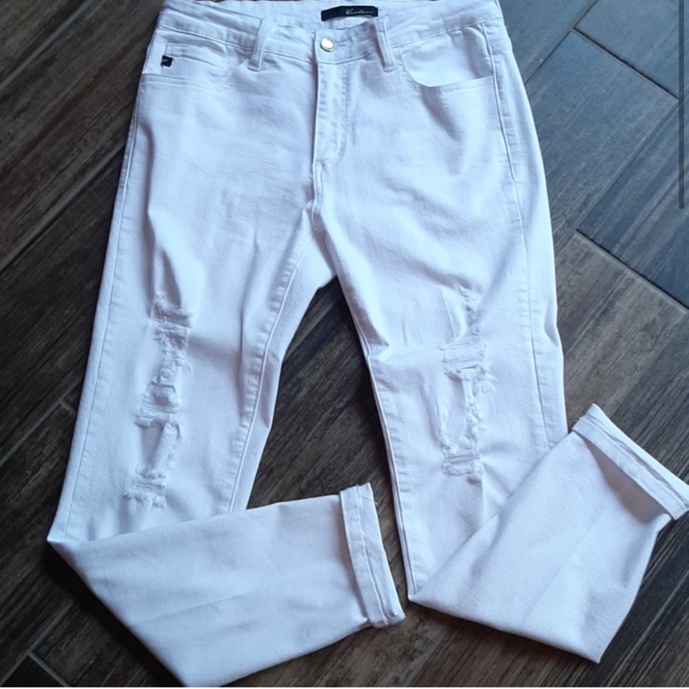 KanCan white distressed Jean's, 13/30